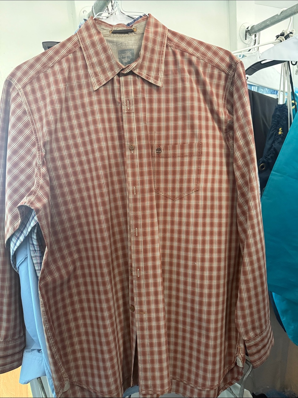 Men's Brown Plaid Long-Sleeve Button-Down Shirt